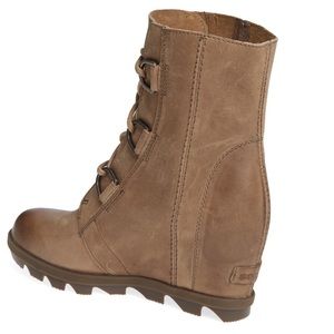 Sorel Joan Of Arctic II Boots Size 7